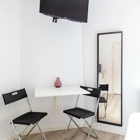 Flat In The Heart Of Centrum Apartment